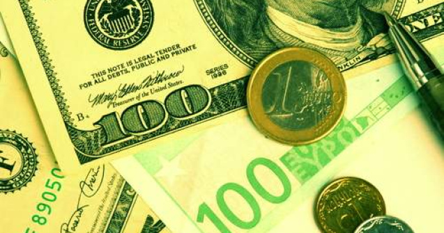 Euro a coborat sub 1,25 dolari pe unitate