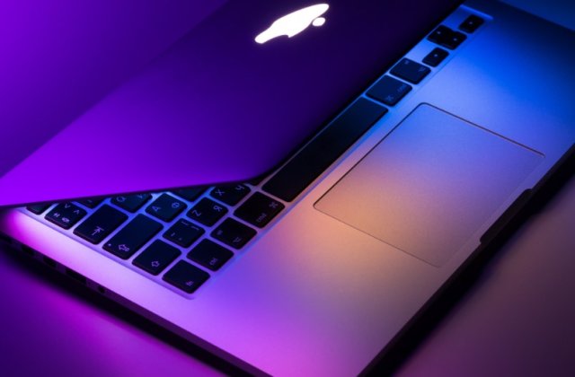 Ce laptop alegi ca designer? Un Mac sau unul cu Windows?