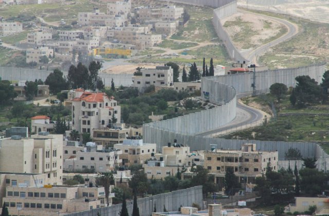 Purtătorul de cuv&acirc;nt al MAE: &bdquo;&Icirc;n jur de 350 de rom&acirc;ni se află &icirc;n F&acirc;şia Gaza. 150 au cerut evacuarea&rdquo;