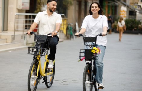 Bicicliștii bucureșteni pot afla date în timp real despre calitatea aerului în aplicațiile IVelo și Aerlive.ro