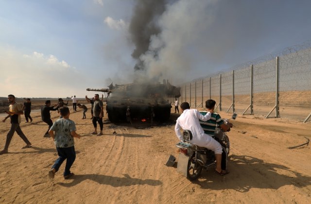 Ce poziție are NATO &icirc;n războiul Israel - Hamas. &bdquo;Are dreptul de a se apăra contra acestor acte de terorism nejustificate&rdquo;