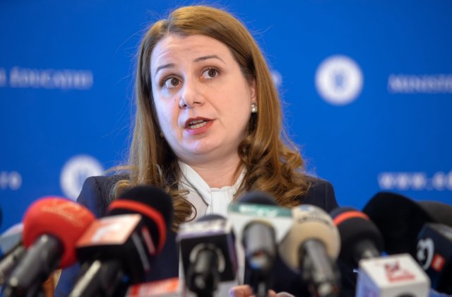Prime pentru angajații din &icirc;nvățăm&acirc;nt. Ministrul Educației: &bdquo;Se vor acorda &icirc;n această lună"