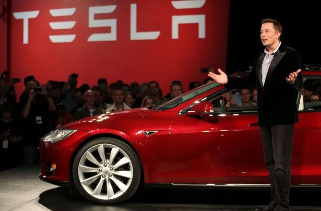 Povestea Tesla: cum s-a născut compania, c&acirc;nd a apărut Elon Musk și ce controverse a generat