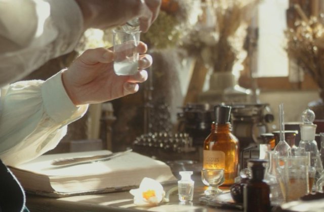 Arome de lux - care sunt cele mai rare și costisitoare ingrediente pe care le conțin parfumurile