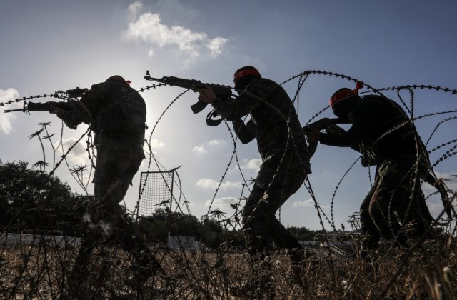 Armata israeliană susţine că a vizat reţeaua subterană a Hamas. Gruparea palestiniană promite &bdquo;forță maximă&rdquo; după atacurile intense ale Israelului &icirc;n Gaza