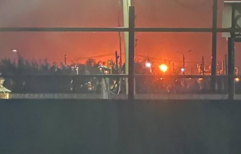 Explozii puternice la o rafinărie din Krasnodar. Rușii spun că au distrus 36 de drone lansate de Ucraina în largul Crimeei