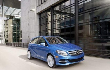 Mercedes foloseste tehnologia Tesla pentru a concura cu BMW