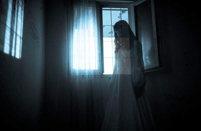 [FOTO] Oare chiar sunt printre noi? TOP 10 cele mai CONTROVERSATE imagini cu fantome