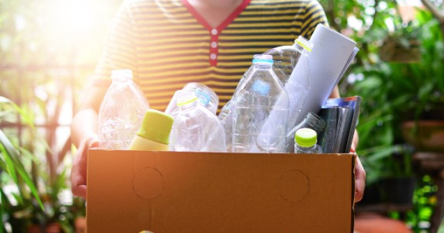 Ce poți schimba în obiceiurile zilnice pentru a reduce cantitatea de deșeuri plastice