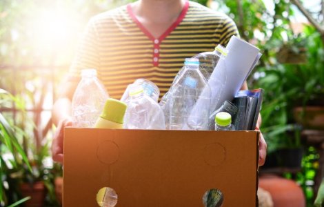 Ce poți schimba în obiceiurile zilnice pentru a reduce cantitatea de deșeuri plastice