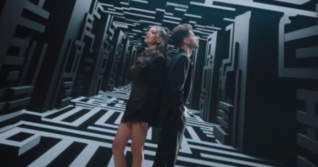 Cleopatra Stratan și Edward Sanda, criticați dur după lansarea piesei ”Cu pistolul la tâmplă”. Ce au avut de comentat fanii America Express