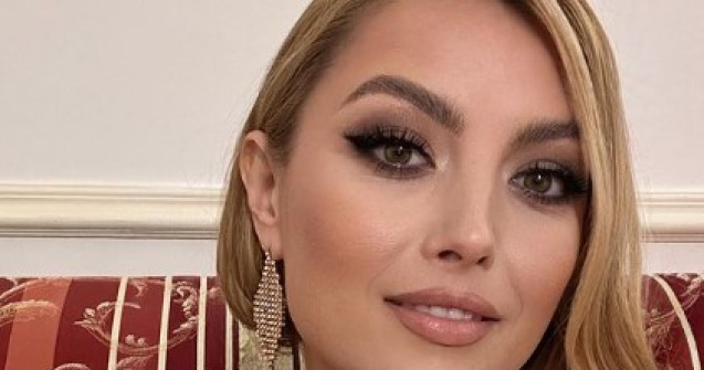 Elena Gheorghe are probleme serioase de sănătate. Cu ce afecțiune se confruntă artista: „M-a cam ținut la pat două săptămâni”