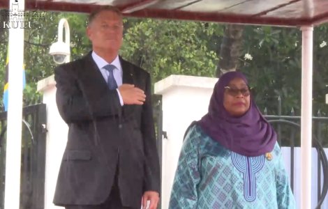 Președintele Klaus Iohannis, primit de omologul său din Tanzania VIDEO