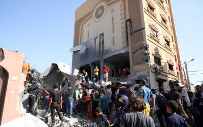 Hamas aduce ostatici la...