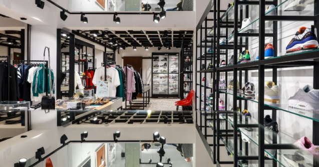 Descoperă cele mai prestigioase colecții exclusive și branduri de streetwear