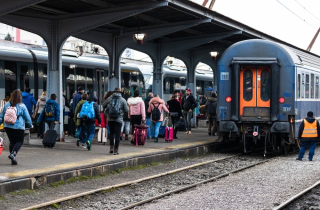 CFR a anunțat că intră &icirc;n grevă generală de luni. O treime din trenuri vor circula