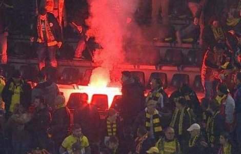 Incidente GRAVE la Borussia Dortmund - Galatasaray! Doi politisti au fost raniti