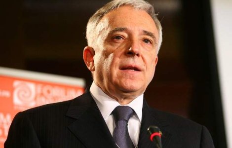 Isarescu: Plata in avans a drepturilor salariale ar ajuta bugetul