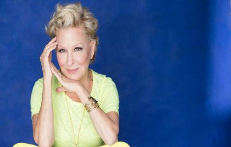 Bette Midler a lansat o campanie-parodie despre plantarea unui copac pe Luna