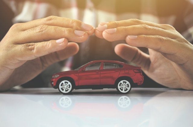 Zeci de mii de polițe RCA expiră &icirc;n c&acirc;teva zile. Ce trebuie să facă șoferii