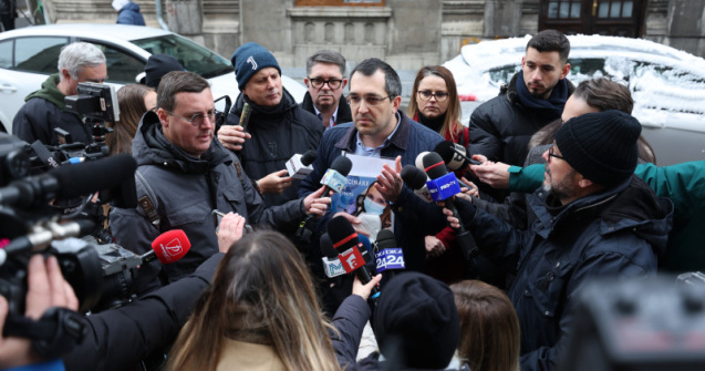 Fostul ministru Vlad Voiculescu la DNA în dosarul vaccinurilor: „Nicio decizie importantă nu era luată de domnul Cîțu fără domnul președinte”