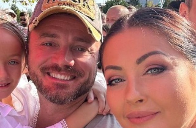 Lauda de sine nu miroase a bine. Gabriela Cristea și Tavi Clonda, desființați după ce au postat cadourile copiilor pe Instagram