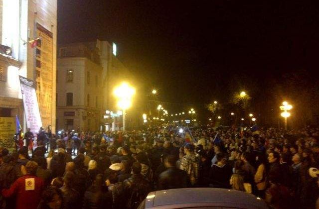 Solidaritate cu romanii din diaspora! Mii de oameni din toata tara au iesit in strada