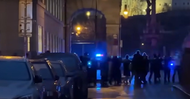 Atac armat la o universitate din centrul orașului Praga. 15 persoane au decedat