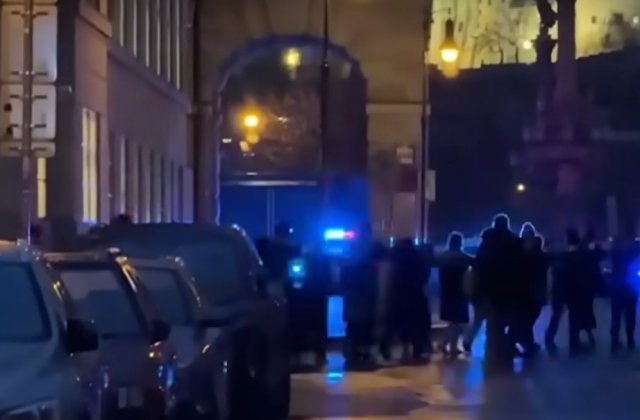 Atac armat la o universitate din centrul orașului Praga. 15 persoane au decedat