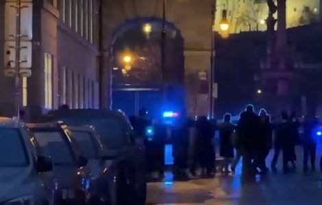 Atac armat la o universitate din centrul orașului Praga. 15 persoane au decedat