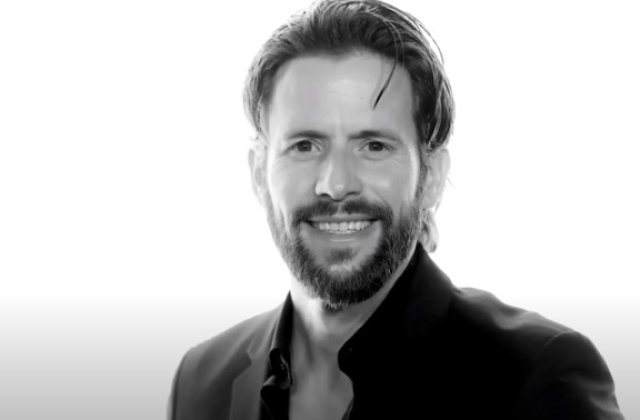 Actorul Christian Oliver și fiicele sale au murit. A avut loc un accident aviatic