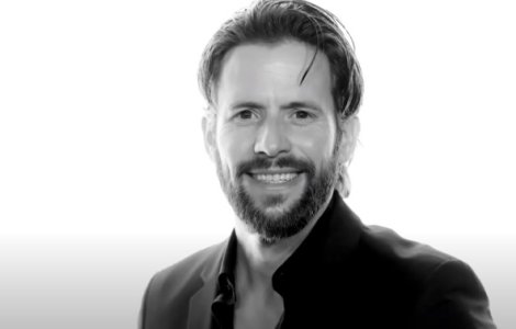 Actorul Christian Oliver și fiicele sale au murit. A avut loc un accident aviatic