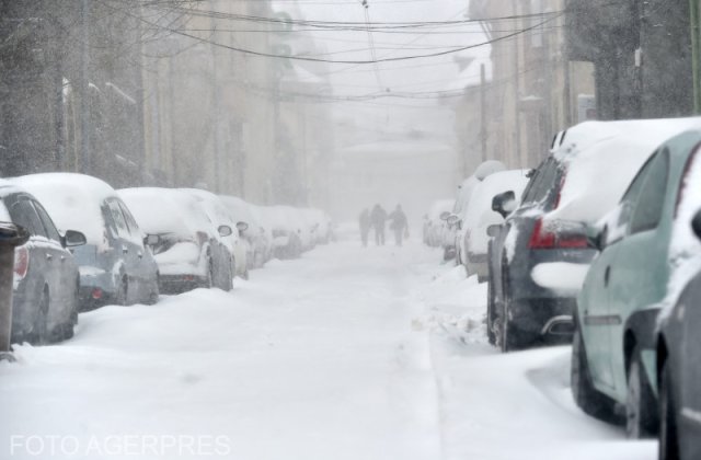 Rom&acirc;nia, sub avertizare meteo de ger p&acirc;nă joi dimineață. &Icirc;n 8 județe este cod galben de viscol și ninsori