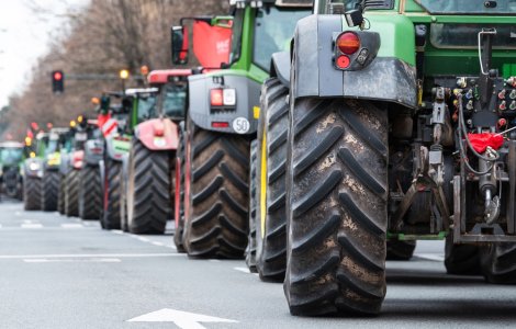 Ziua 8 de proteste ale fermierilor și transportatorilor. Traficul în Vama Siret și Afumați, restricționat