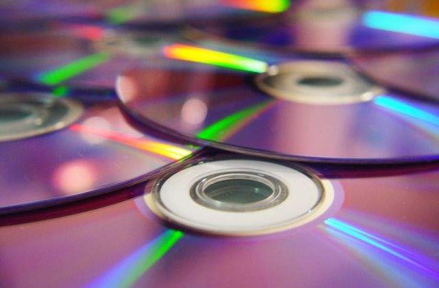 Australia: A fost creat DVD-ul care poate stoca 1.000 de TB de date