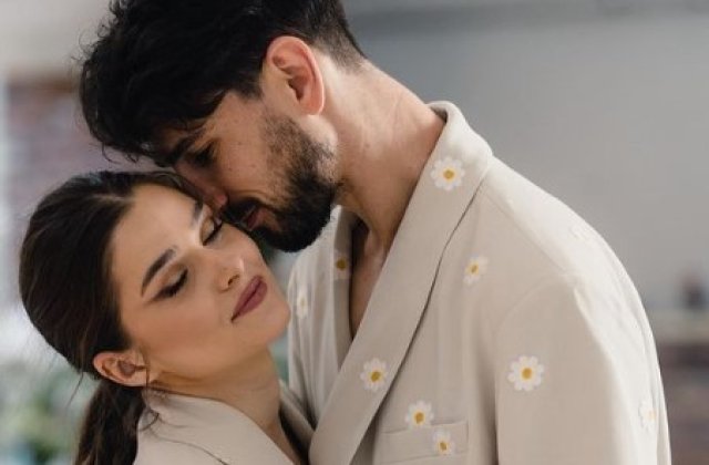 Theo Rose și Anghel Damian, criticați pentru relația lor. De ce au ascuns, de fapt, adevărul la &icirc;nceput 