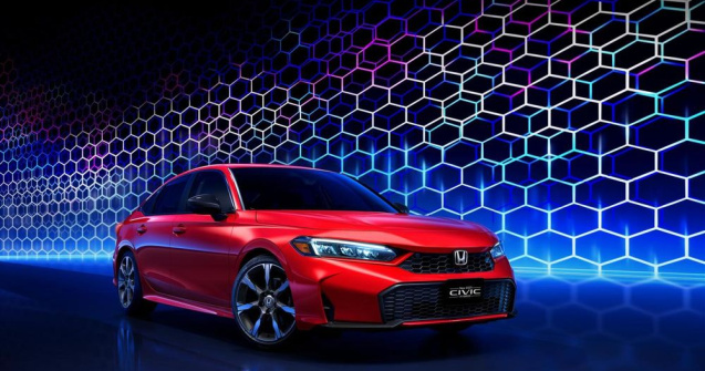 Primele imagini oficiale cu noua Honda Civic facelift