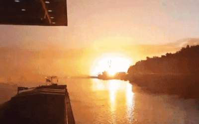 Noi explozii în porturile...