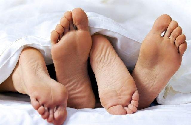 TOP 10 cele mai BIZARE ritualuri sexuale din lume