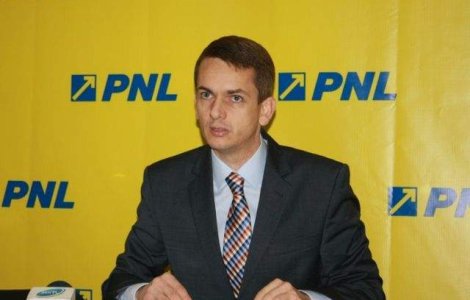 Senatorul Akos Mora s-a autosuspendat din PNL