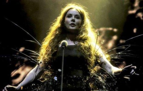 Sarah Brightman a stralucit la Sala Palatului si a cucerit publicul prin voce si atitudine