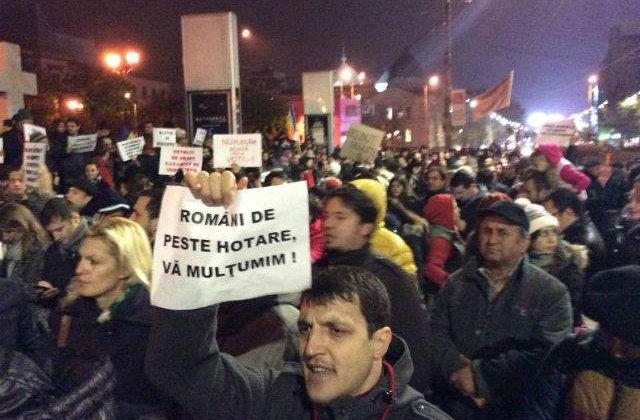 Mii de manifestanti la Guvern: Ponta, nici nu stii cat de mic incepi sa fii