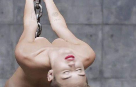 Miley Cyrus are o relatie cu Patrick, fiul lui Arnold Schwarzenegger