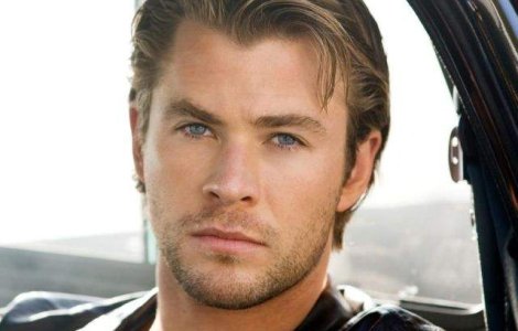Revista People: Chris Hemsworth, desemnat cel mai sexy barbat in viata