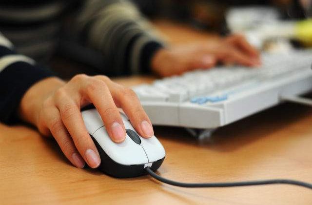 Evita surprizele NEPLACUTE de Black Friday: TRUCURI pentru eficientizarea sesiunii de cumparaturi online