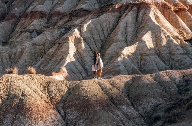 Adidas Ozweego - adidași la modă care vor fi un hit &icirc;n această vară