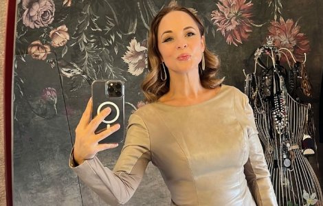 Andreea Marin a ajuns să împrumute haine de la fiica Violeta după transformarea spectaculoasă. Uite cum arată acum vedeta!