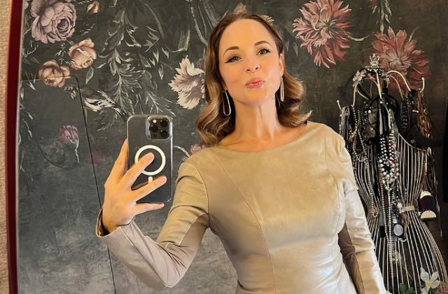 Andreea Marin a ajuns să &icirc;mprumute haine de la fiica Violeta după transformarea spectaculoasă. Uite cum arată acum vedeta!