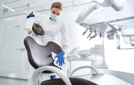 Cum se igienizează un cabinet stomatologic? 9 măsuri de siguranță pe care este nevoie să le iei dacă deții o clinică stomatologică
