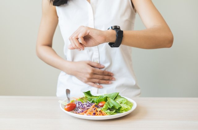 Fastingul, de la A la Z: Ce &icirc;nseamnă, cum se face și cum poate afecta corpul și mintea